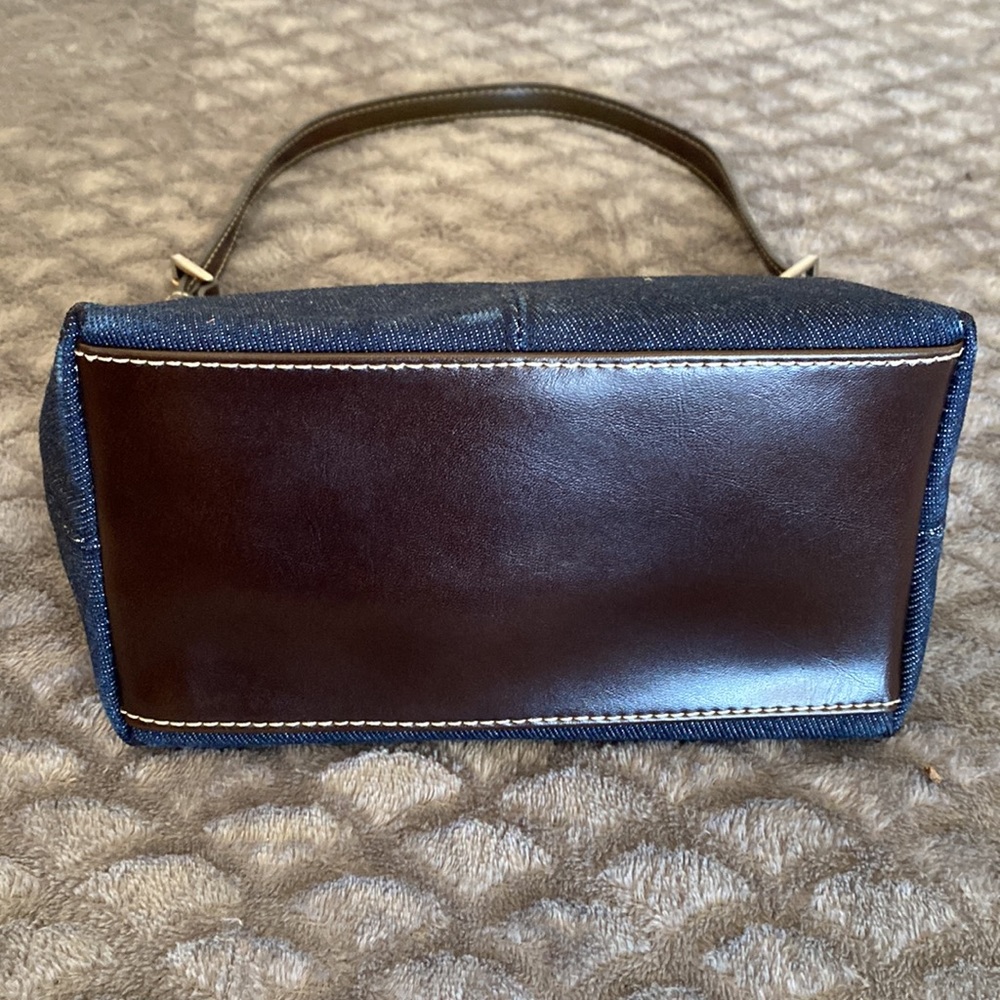 Small Handbag - Picture 5 of 9